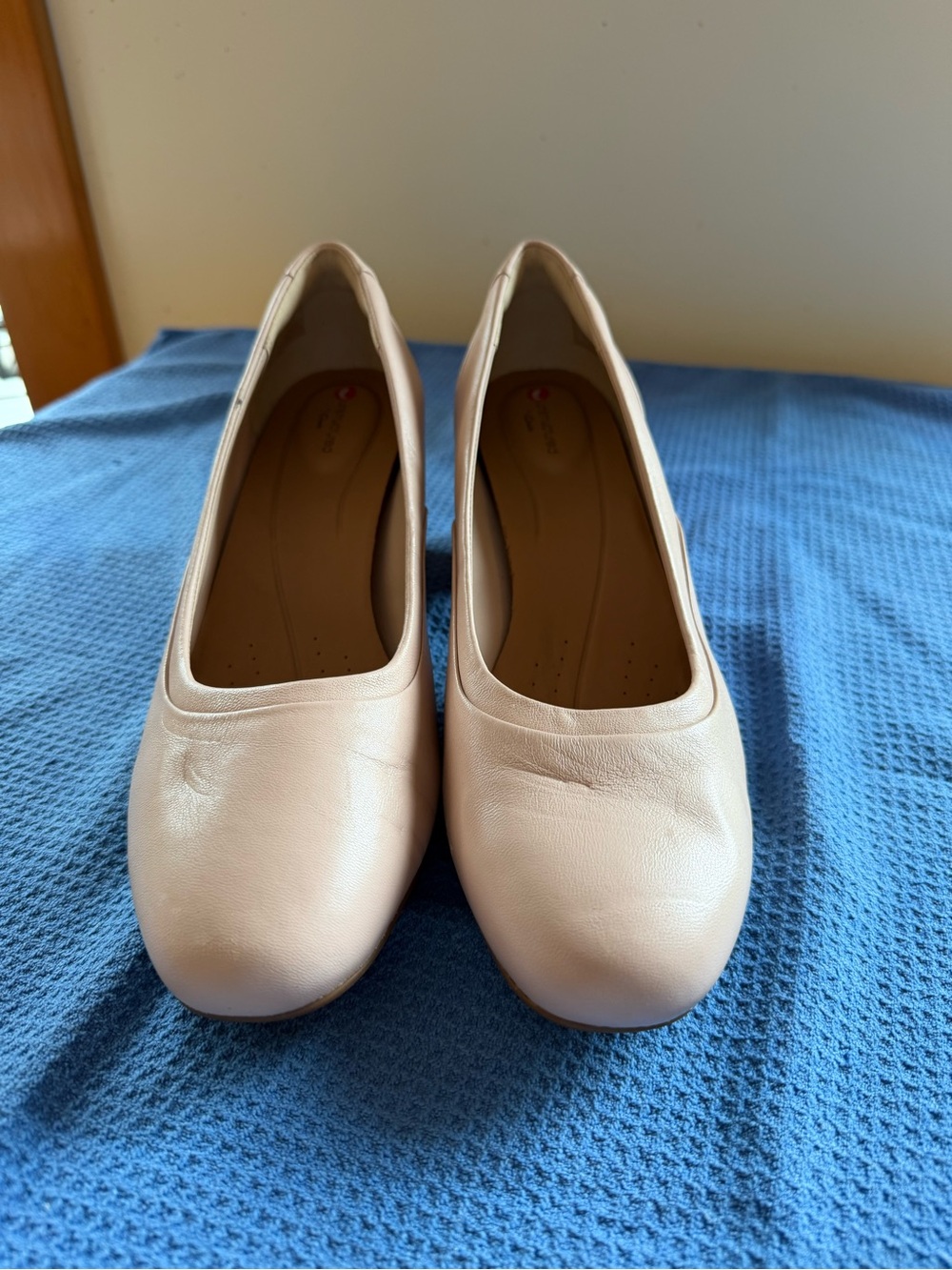 Clarks Women's Ballet Flats in Pale Blush